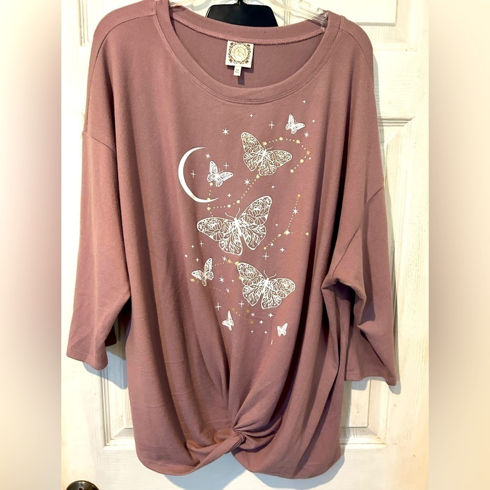 NWOT “Truself” Mauve Colored Butterfly Design Soft Knit Top